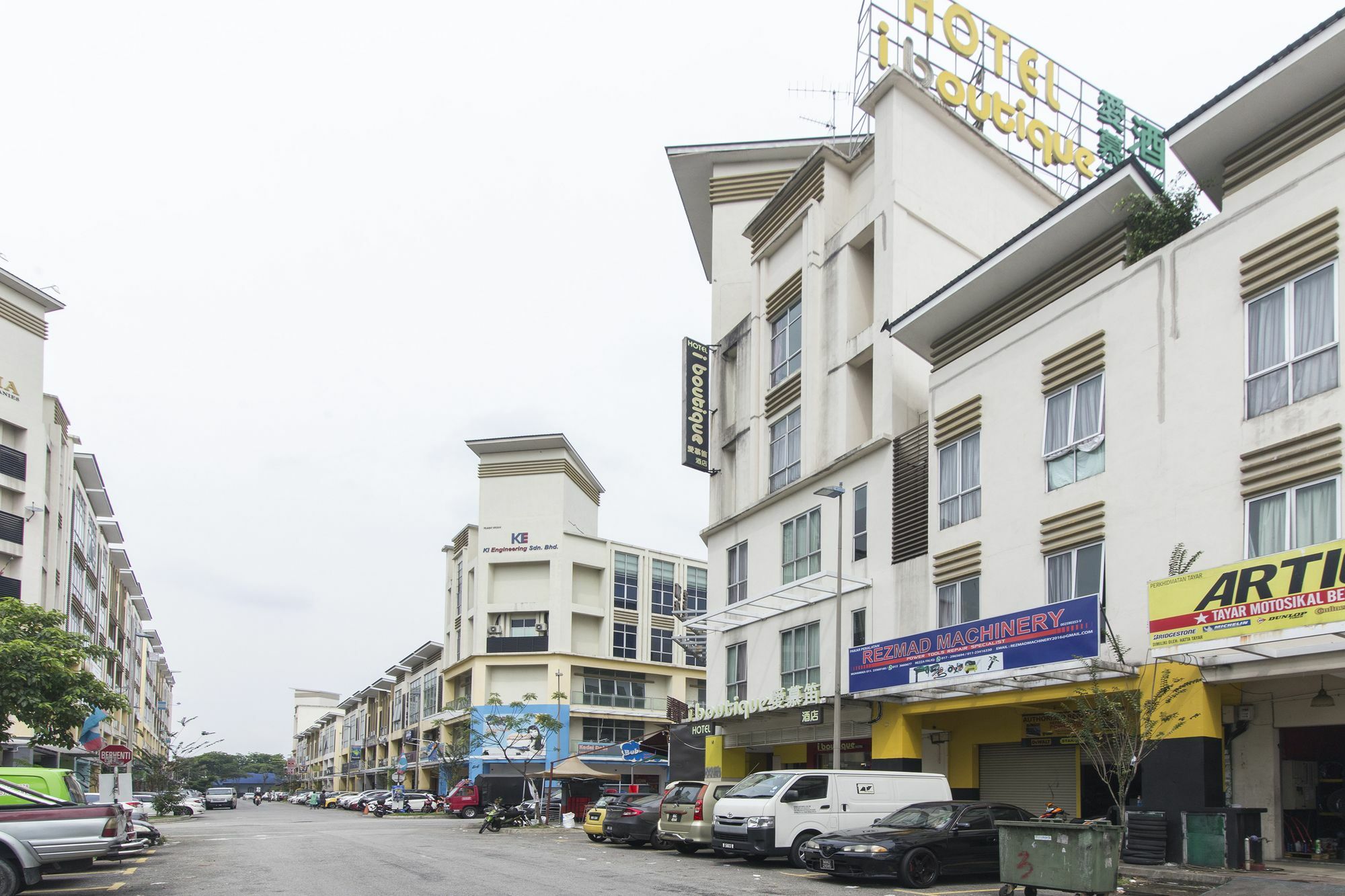 โอโย 331 ไอ บูทิก โฮเทล Hotel เปอตาลิงจายา ภายนอก รูปภาพ